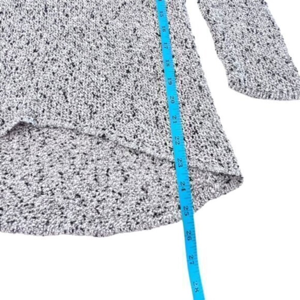 🛍️2 for $25 Sale🛍️ The Limited Open Knit Lightweight Sweater Small Black White - Picture 2 of 10